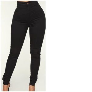 Fashion Nova Black High-Waisted Skinny Jeans